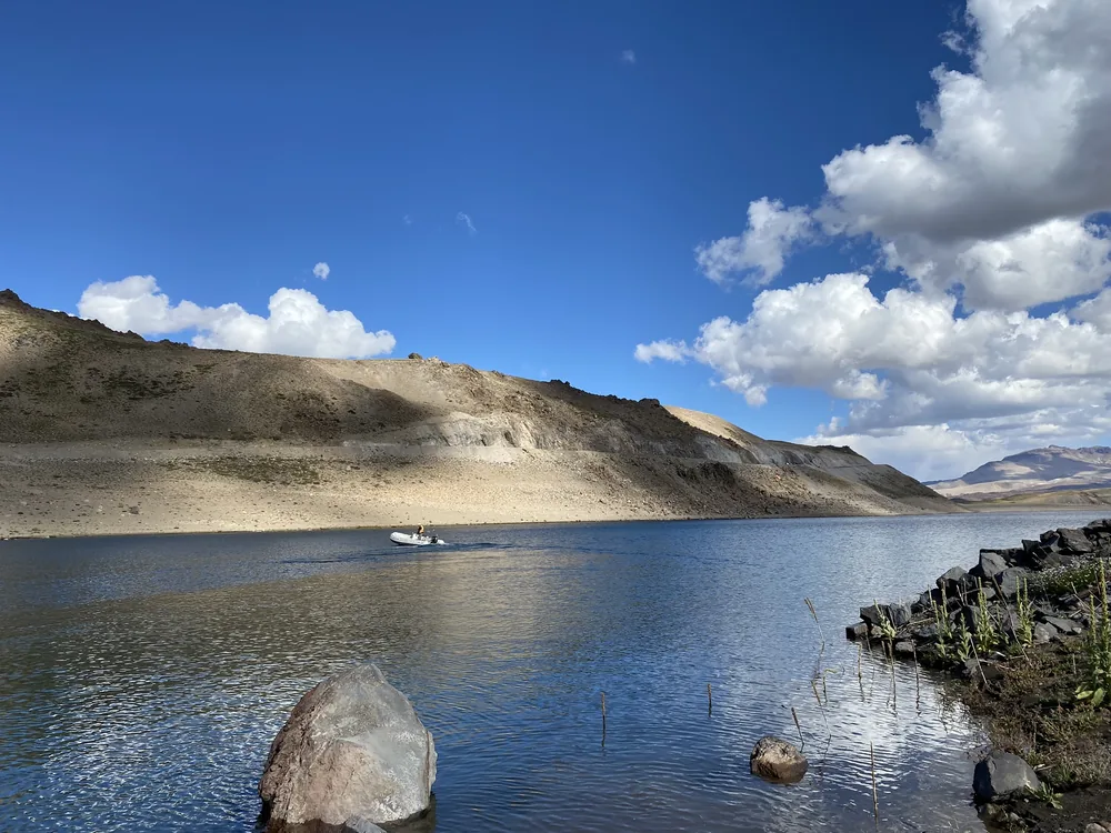 Cuerpo de agua en un estudio hidrogeológico